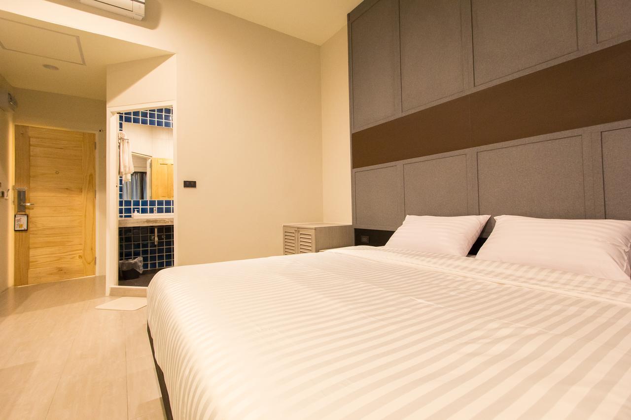 Lazy Sunday Hostel Банкок Екстериор снимка