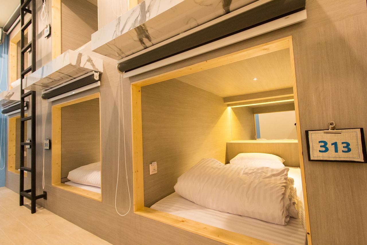 Lazy Sunday Hostel Банкок Екстериор снимка
